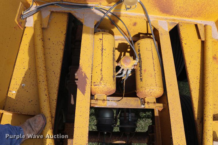 image for item DC7544 1983 Load King 1827-I bottom dump trailer