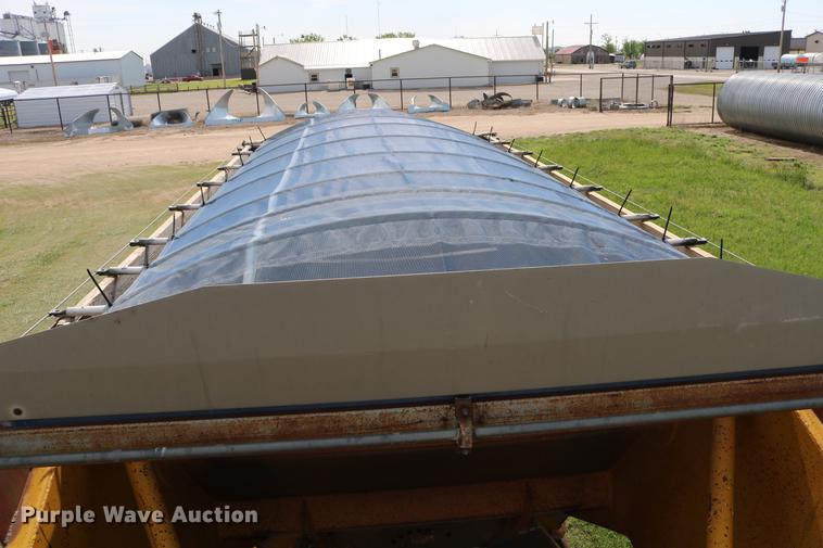 image for item DC7544 1983 Load King 1827-I bottom dump trailer