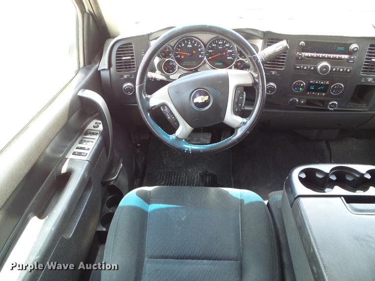 image for item DD5796 2011 Chevrolet Silverado 1500 Crew Cab pickup truck