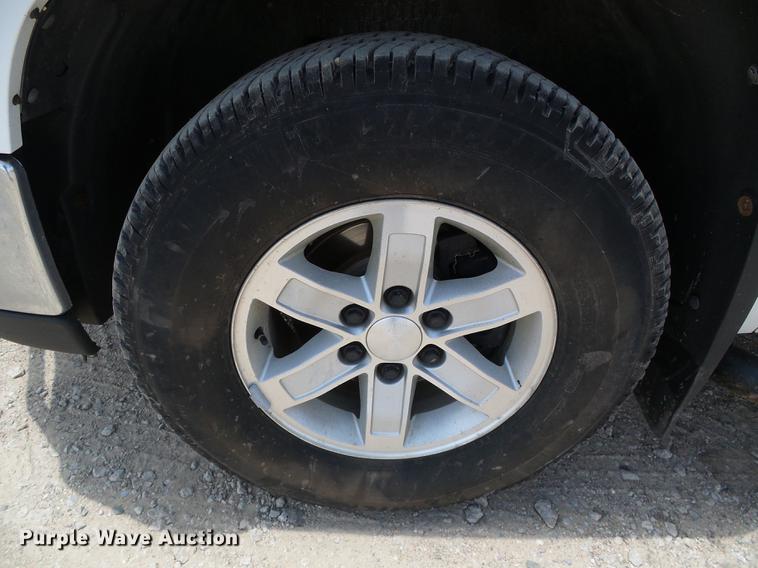 image for item DD5797 2009 GMC Sierra 1500 Crew Cab pickup truck