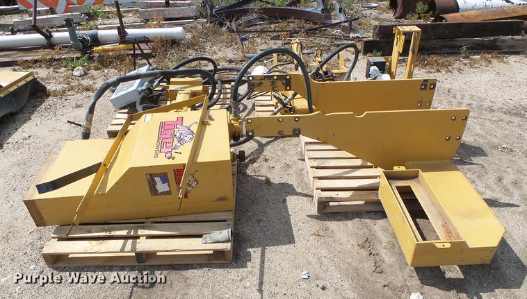 image for item DD5808 2004 Tiger TRR-120C side rotary mower