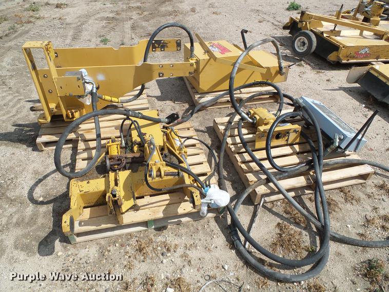 image for item DD5808 2004 Tiger TRR-120C side rotary mower