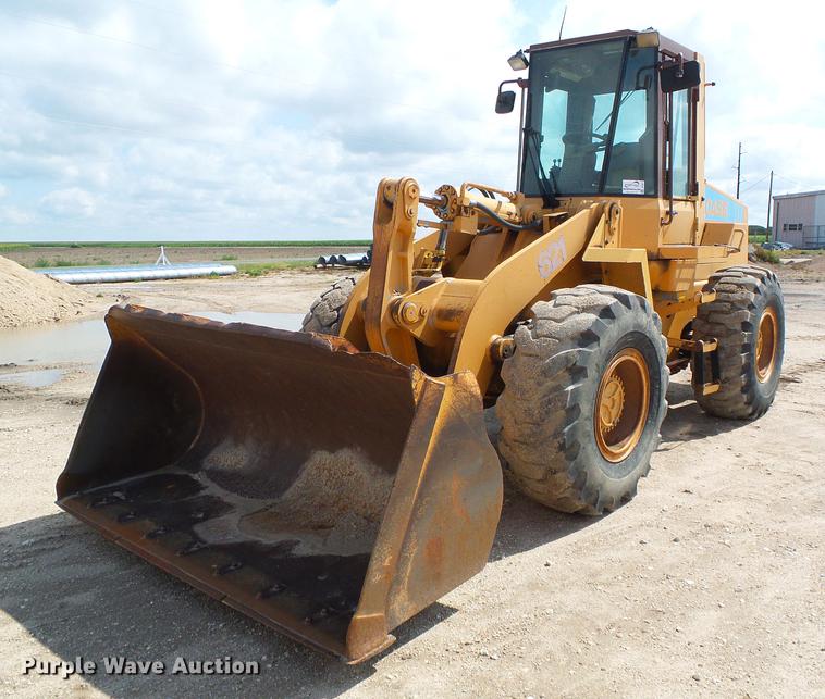 image for item DD5811 1991 Case 621 wheel loader