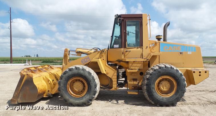 image for item DD5811 1991 Case 621 wheel loader