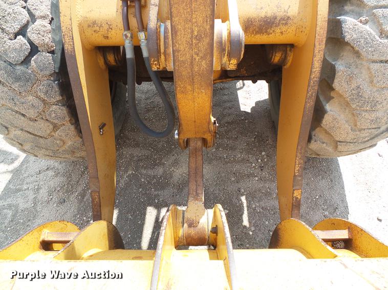 image for item DD5811 1991 Case 621 wheel loader