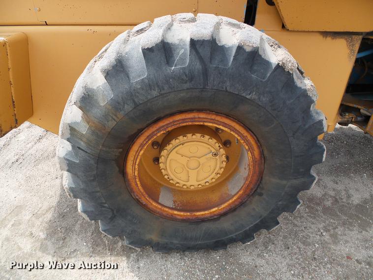 image for item DD5811 1991 Case 621 wheel loader