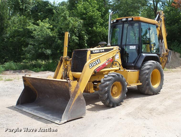 image for item DD7273 1997 John Deere 310SE backhoe