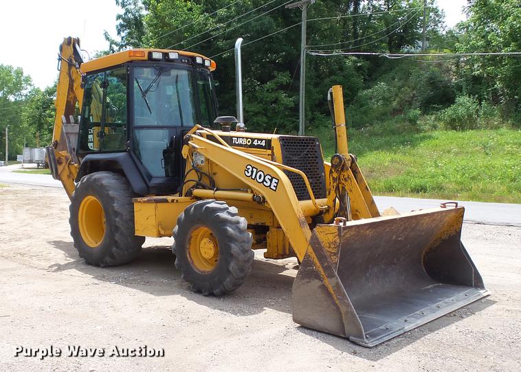 image for item DD7273 1997 John Deere 310SE backhoe