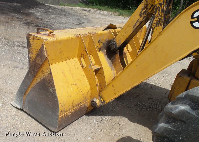 image for item DD7273 1997 John Deere 310SE backhoe