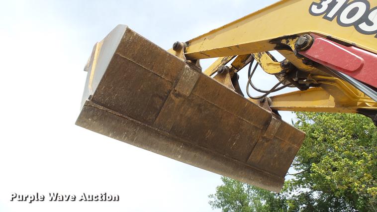 image for item DD7273 1997 John Deere 310SE backhoe