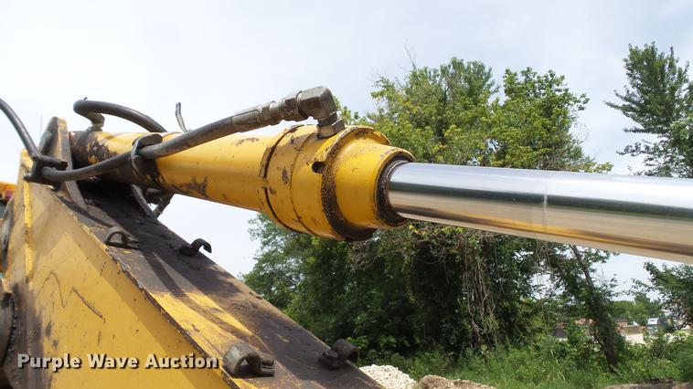 image for item DD7273 1997 John Deere 310SE backhoe