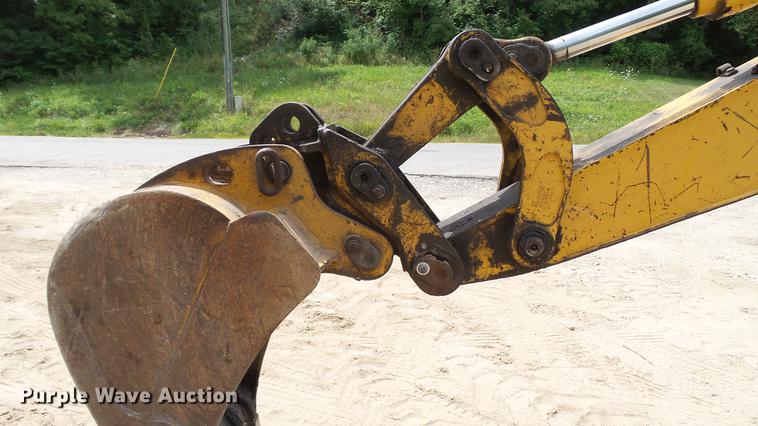 image for item DD7273 1997 John Deere 310SE backhoe