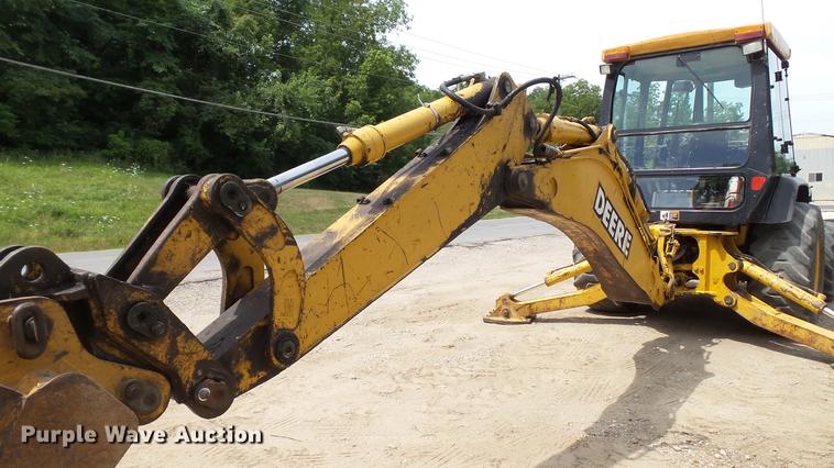 image for item DD7273 1997 John Deere 310SE backhoe