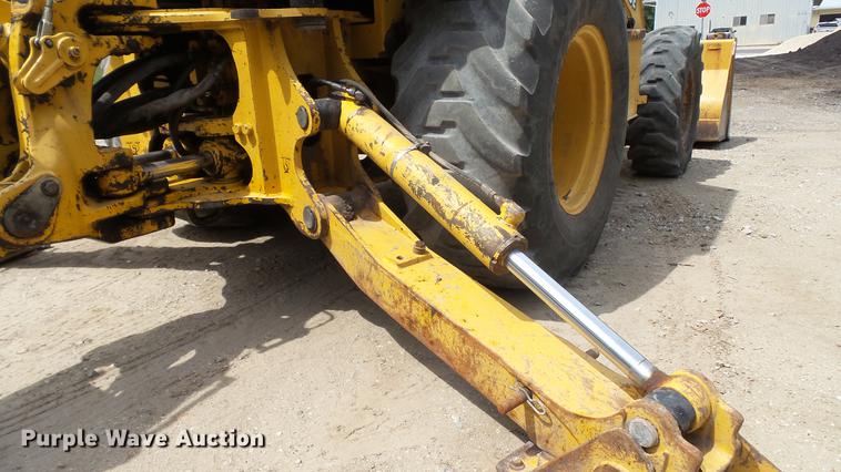 image for item DD7273 1997 John Deere 310SE backhoe
