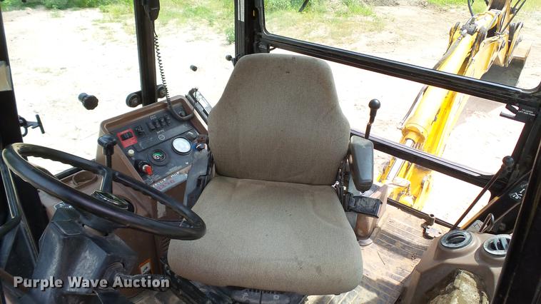 image for item DD7273 1997 John Deere 310SE backhoe
