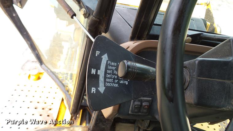 image for item DD7273 1997 John Deere 310SE backhoe