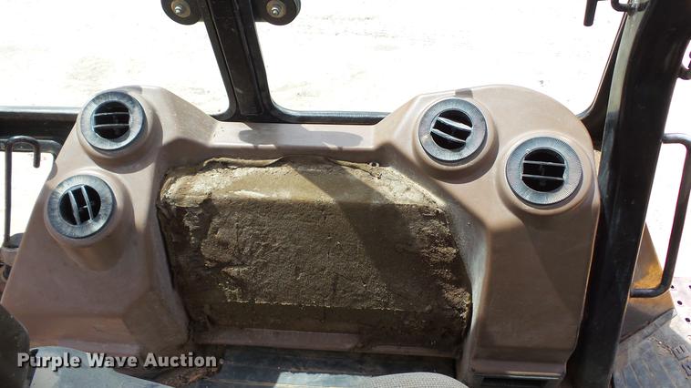 image for item DD7273 1997 John Deere 310SE backhoe