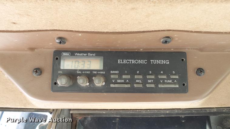 image for item DD7273 1997 John Deere 310SE backhoe