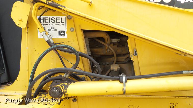 image for item DD7273 1997 John Deere 310SE backhoe