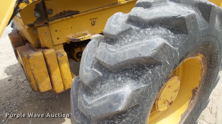 image for item DD7273 1997 John Deere 310SE backhoe