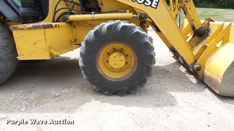 image for item DD7273 1997 John Deere 310SE backhoe