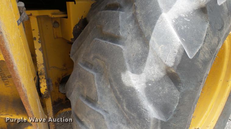 image for item DD7273 1997 John Deere 310SE backhoe