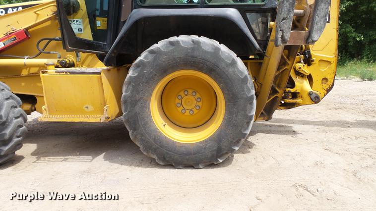 image for item DD7273 1997 John Deere 310SE backhoe