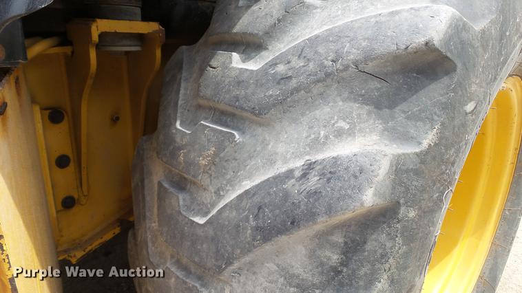 image for item DD7273 1997 John Deere 310SE backhoe