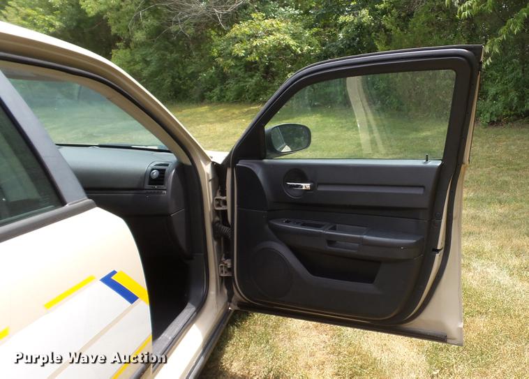 image for item DD7276 2010 Dodge Charger Police