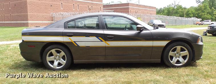image for item DD7279 2013 Dodge Charger Police