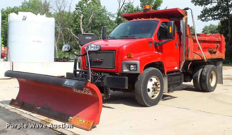image for item DD7282 2009 GMC C7500 dump truck