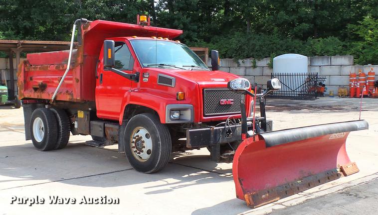 image for item DD7282 2009 GMC C7500 dump truck