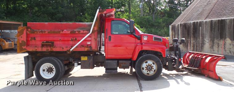 image for item DD7282 2009 GMC C7500 dump truck