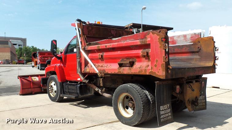 image for item DD7282 2009 GMC C7500 dump truck