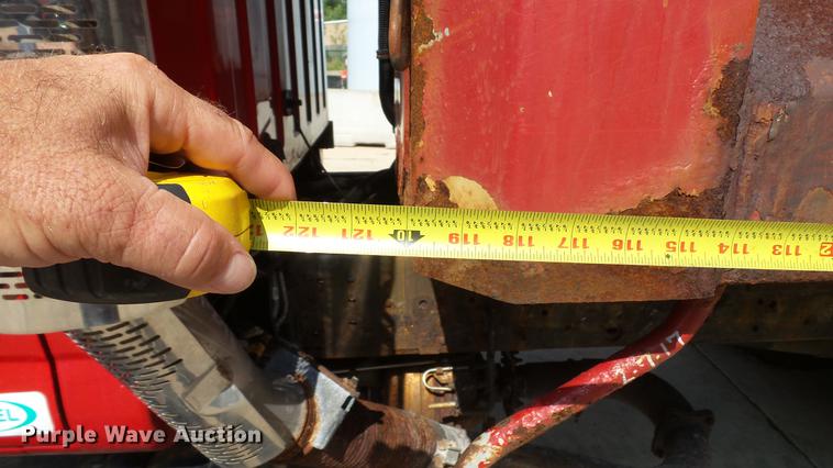 image for item DD7282 2009 GMC C7500 dump truck