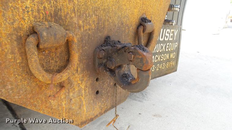 image for item DD7282 2009 GMC C7500 dump truck