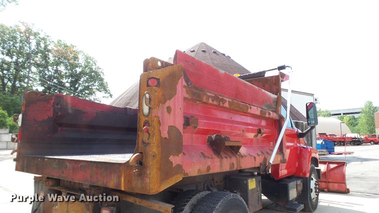 image for item DD7282 2009 GMC C7500 dump truck