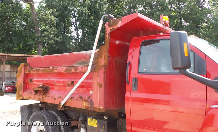 image for item DD7282 2009 GMC C7500 dump truck