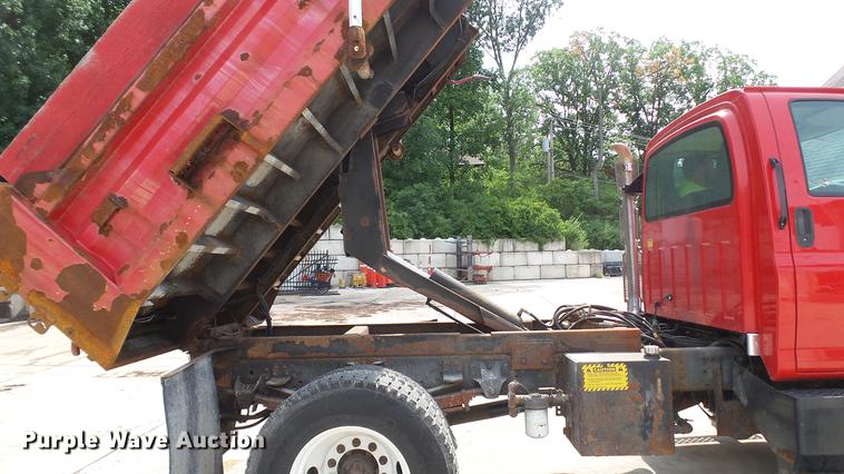 image for item DD7282 2009 GMC C7500 dump truck