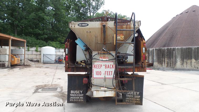 image for item DD7282 2009 GMC C7500 dump truck