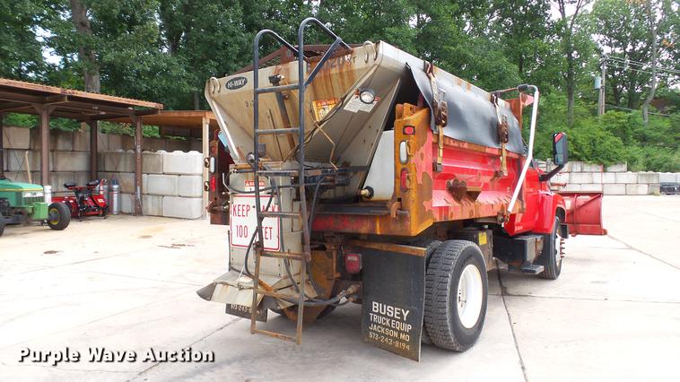 image for item DD7282 2009 GMC C7500 dump truck