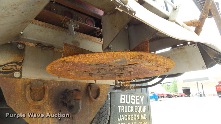 image for item DD7282 2009 GMC C7500 dump truck