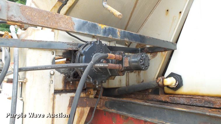 image for item DD7282 2009 GMC C7500 dump truck