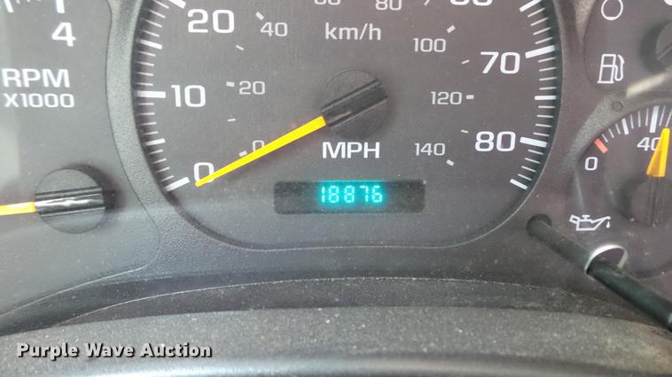 image for item DD7282 2009 GMC C7500 dump truck