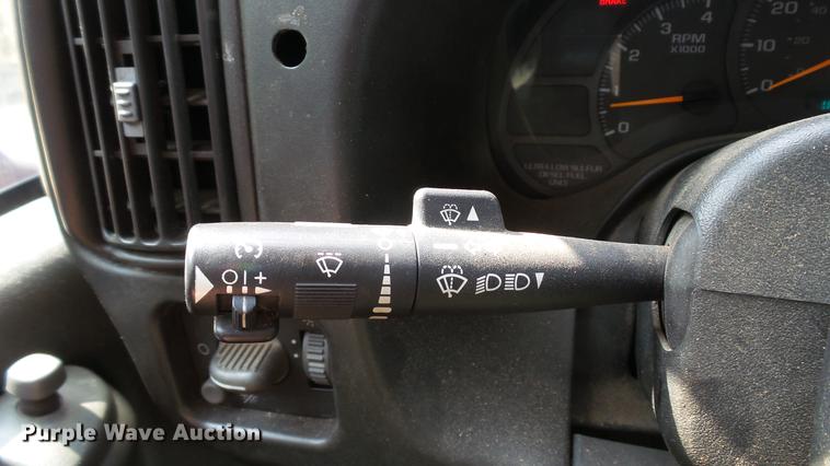 image for item DD7282 2009 GMC C7500 dump truck