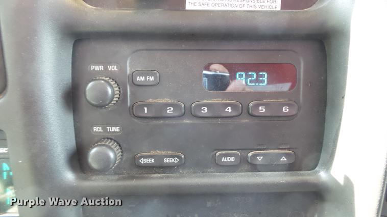 image for item DD7282 2009 GMC C7500 dump truck