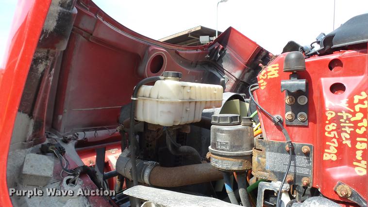 image for item DD7282 2009 GMC C7500 dump truck