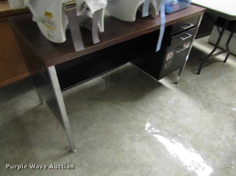 image for item DD7506 Office supplies and equipment