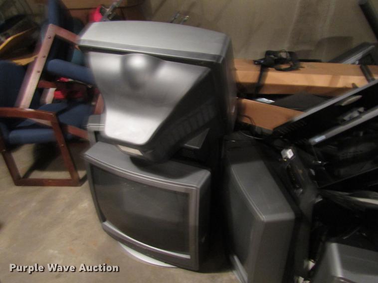 image for item DD7507 Office supplies and equipment