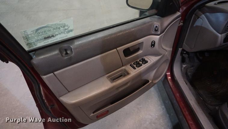 image for item DD7834 2005 Ford Taurus